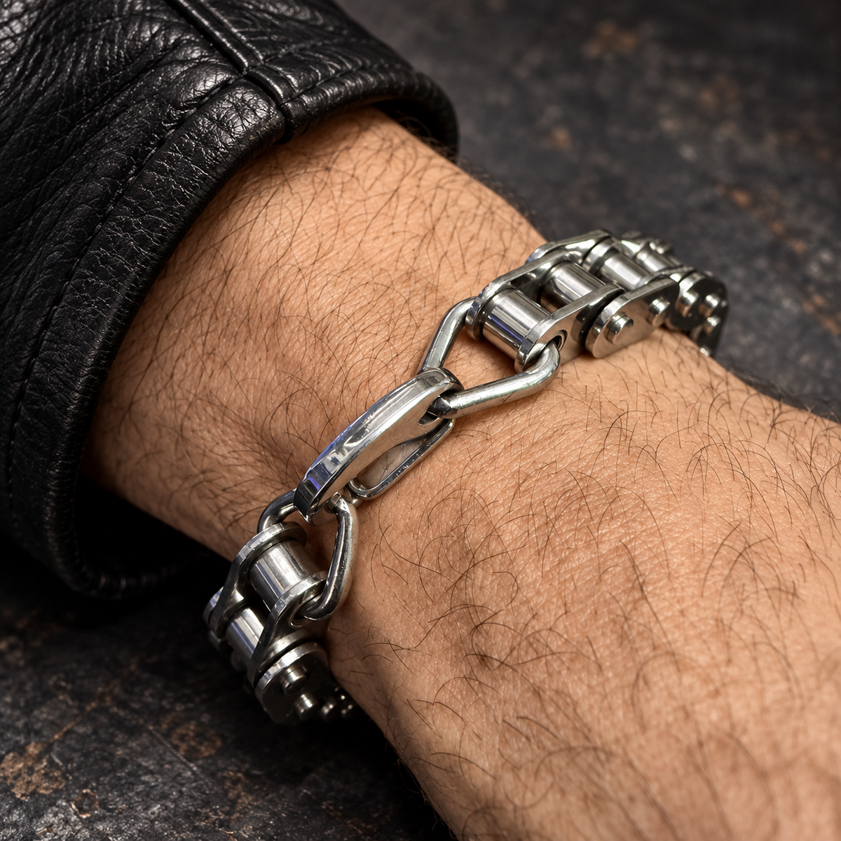 Fermoir inox et attaches soudées du bracelet chaîne moto Vito Art Métal