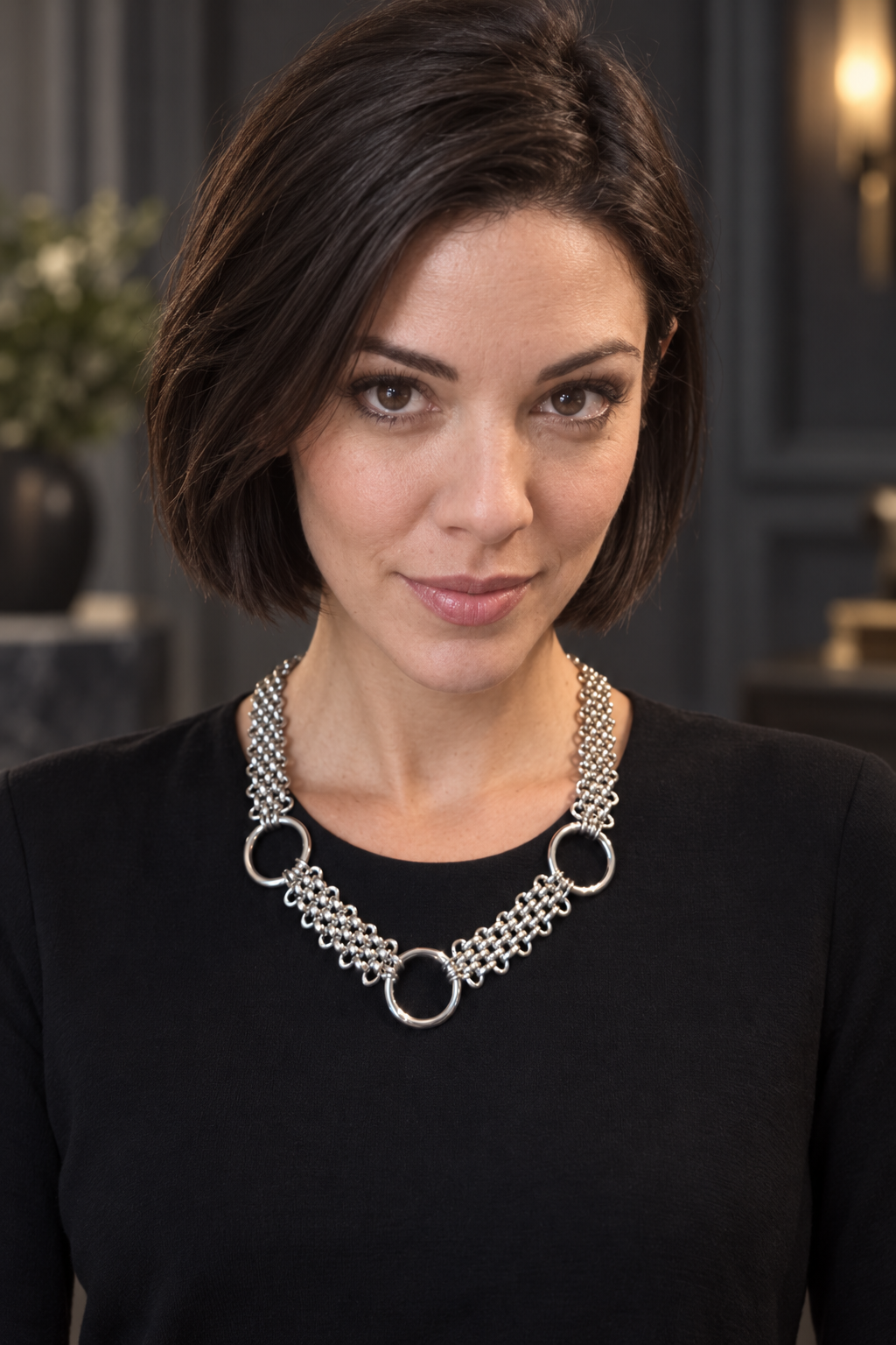 Collier Vito Art Métal porté — mise en scène avec mannequin